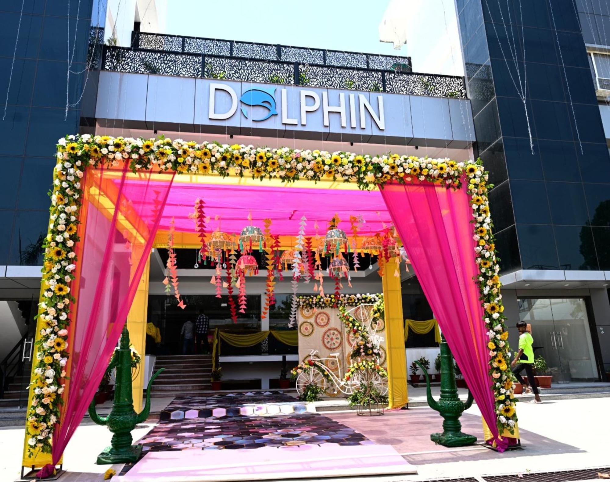 Dolphin Club Hotell Chinhat Eksteriør bilde